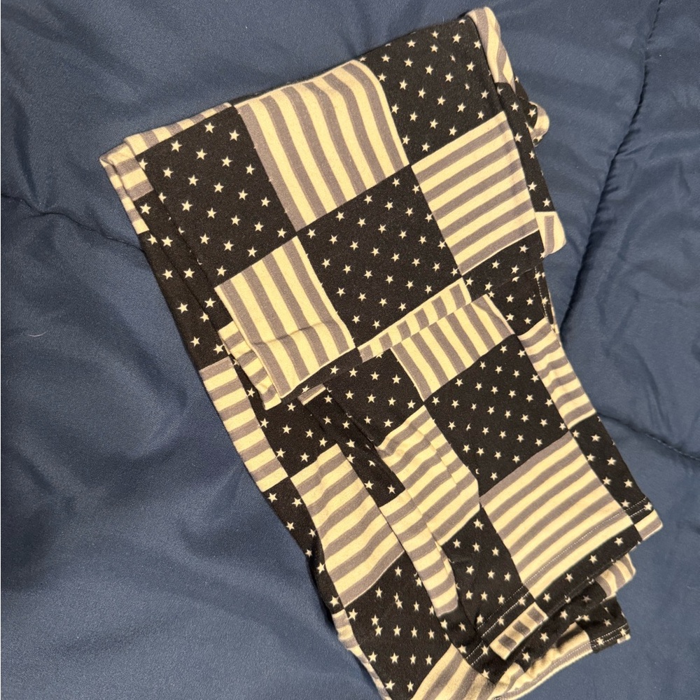 LuLaRoe Black and Cream Checkered Leggings